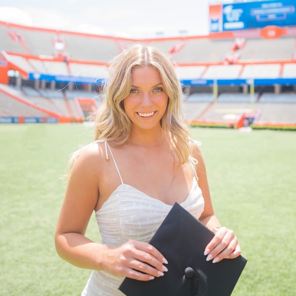 Meet your Posher, Michelle - Picture 1 of 1